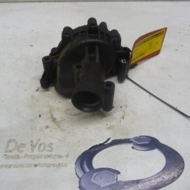 Peugeot 607  Water pump 2000