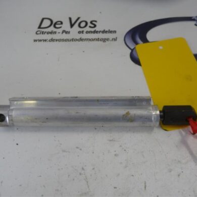 Peugeot 207  Convertible roof gas strut 2011 8446P6