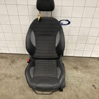 Peugeot 2008 1.2 12V e-THP PureTech 110 Seat, left 2018 1608106680-1608319980