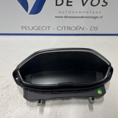 Peugeot 5008  Odometer KM 2022 9845245180