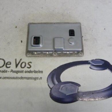 Peugeot 607 2.7 HDi V6 24V Xenon module 2006