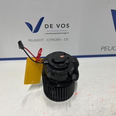 Peugeot 308 1.2 PureTech Hybrid 136 Heizung Belüftungsmotor 2022 9837609380