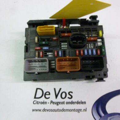 Peugeot 308 1.4 VTI 16V Fuse box 2008 9675878280-6500FT