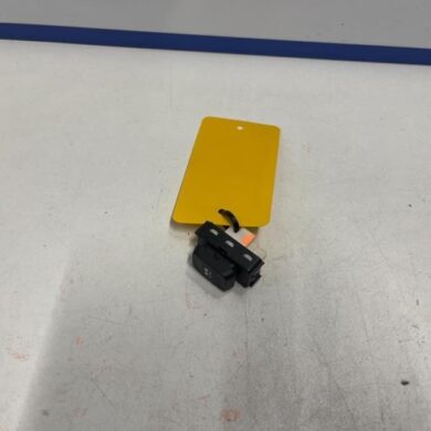 Peugeot 308 1.5 Blue HDi 130 16V Schuifdak schakelaar 2021 96783545ZD