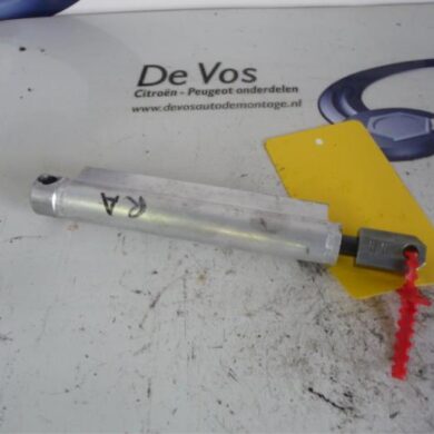 Peugeot 207 1.6 16V Convertible roof gas strut 2008 8446P5