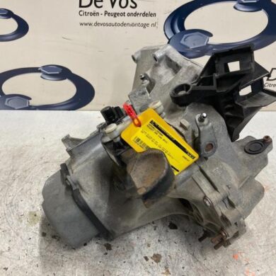 Peugeot 208 1.2 Vti 12V PureTech 82 Versnellingsbak HMZ 2014 9803846280-9678376580-1606864380-1608995480 20CR15