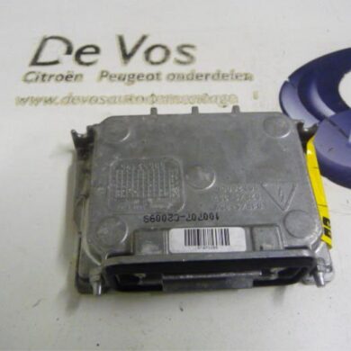 Peugeot 5008  Xenon module 2011 6441L8