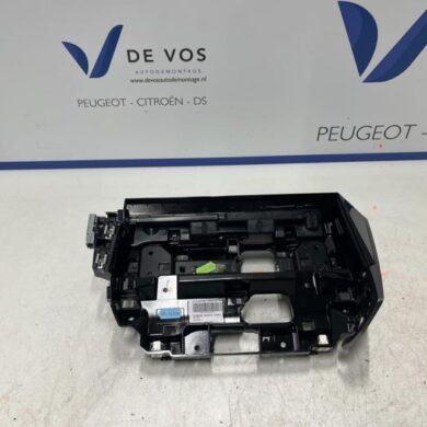 Peugeot 308 1.2 PureTech Hybrid 136 Dashboard part 2022 9835234680