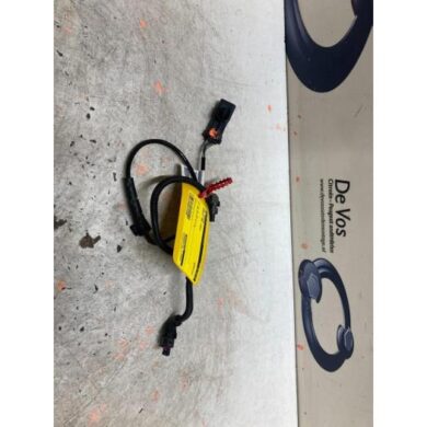 Peugeot 508 1.6 16V Hybrid 225 ABS connector 2022 9825606180