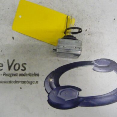 Citroen C5 2.0 16V Xenon Lamp 2005 621696