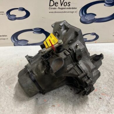 Peugeot 208 1.2 Vti 12V PureTech 82 Versnellingsbak HMZ 2015 9810688480-1612888180 20A701