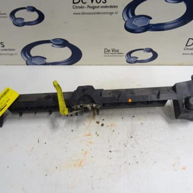 Peugeot Partner 1.6 Phase 1 Lock plate 2009 7416J3