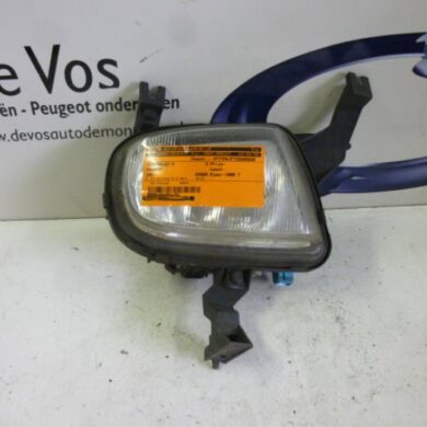 Peugeot 306 1.9 D Spotlight, right 1999 6205Q9