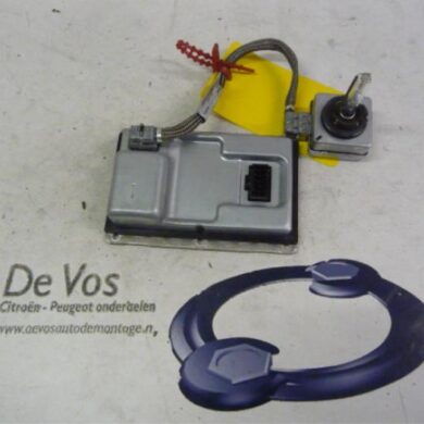 Citroen C8 2.0 HDi 16V Xenon Lamp 2004 621696