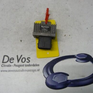 Citroen Picasso  Glow plug relay 2007 598140