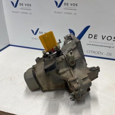 Peugeot 208 1.4 HDi Versnellingsbak 8HR 2013 2222YR-223251 20CQ66