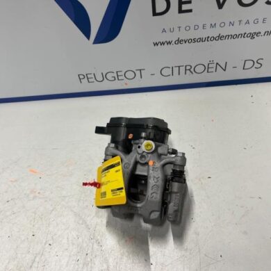 Peugeot 208 1.2 Vti 12V PureTech 100 Remklauw (Tang) rechts-achter HNE 2023 1672362580-1651759680