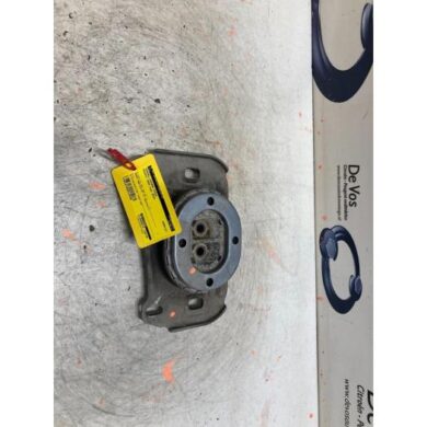 Peugeot 5008  Versnellingsbak Steun 2019 9673768680 20GM22