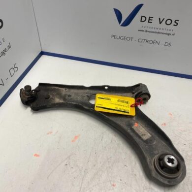 Opel Corsa 1.2 Turbo 12V 100 Draagarm links-voor 2020 9831626480