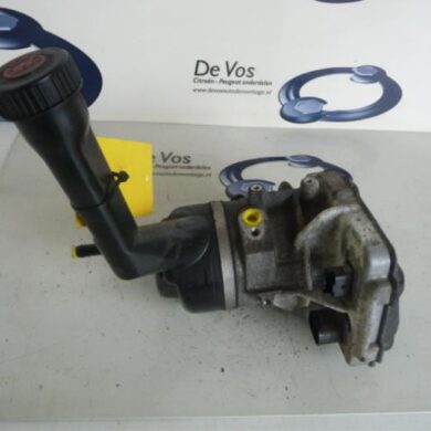 Peugeot 308 1.6 16V THP 150 Power steering pump 5FX 2008 4007TW