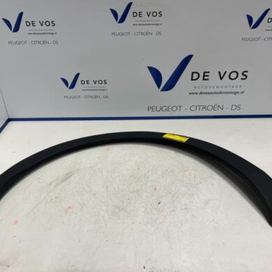 Opel Grandland X 1.5 CDTI 130 Wheel arch strip 2020 YP000309XT