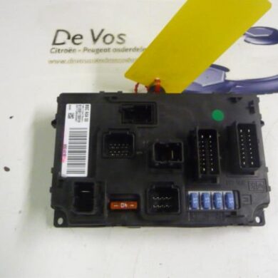 Peugeot 407 2.0 16V Fuse box 2006 6580S9-6580XF