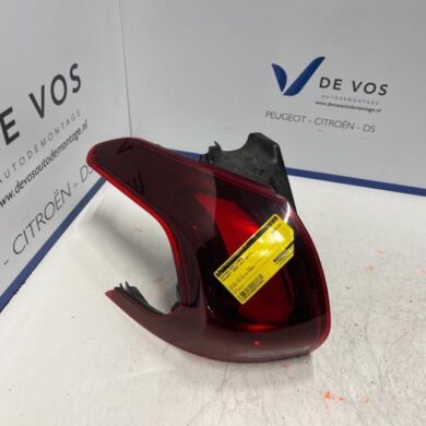 Peugeot 2008 1.6 Blue HDi 100 Achterlicht links 2017 9814747880-9826730480