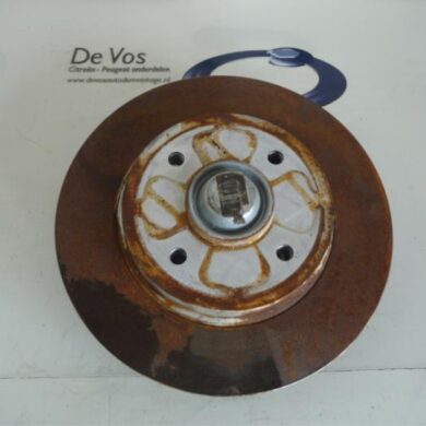Peugeot 3008 1.6 HDiF 16V Rear hub 2013 424946-517646