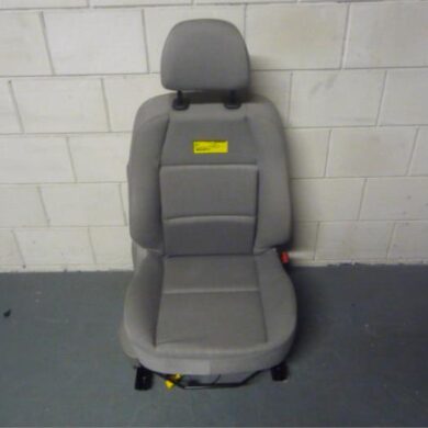 Peugeot 207 1.6 HDi 16V Seat, right 2006 8845QE-8845QL