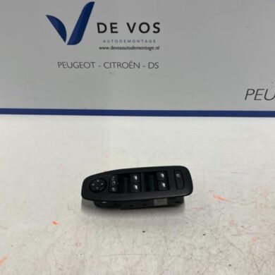 Peugeot 2008 1.6 Blue HDi 100 Combischakelaar ramen 2017 98242539ZD