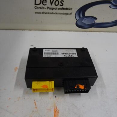 Peugeot 206 1.6 16V Convertible computer NFU 2002 8446H1