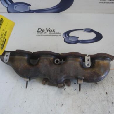 Peugeot 3008  Exhaust manifold RHCRH02 2013 0341Q3