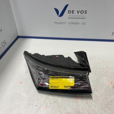 DS Automobiles DS4 1.6 16V PureTech 180 Rücklicht links 2021 9844894980