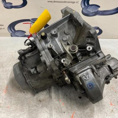 Peugeot 208 1.2 12V e-THP PureTech 110 Gearbox HNZHN01-HNZ 2015 1611920380-1612444380-1611920680 20ET26