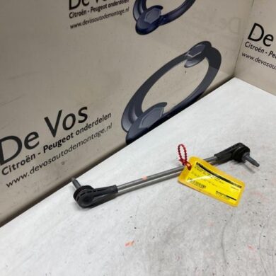DS Automobiles DS3 Crossback 1.2 12V PureTech 130 Anti-roll bar guide 2019 9824652580