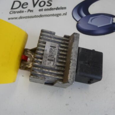 Citroen Berlingo  Glow plug relay 2013 598144