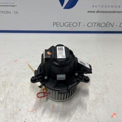 Opel Grandland X 1.2 Turbo 12V Kachel Ventilatiemotor 2021 9821292180
