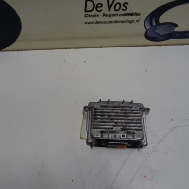 Citroen DS3  Xenon module 2014 9806086580