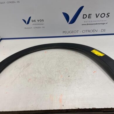 Opel Grandland X 1.2 Turbo 12V Wheel arch strip 2021 YP000309XT