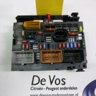 Peugeot 308 1.6 VTI 16V Fuse box 2009 9675878280-6500FT