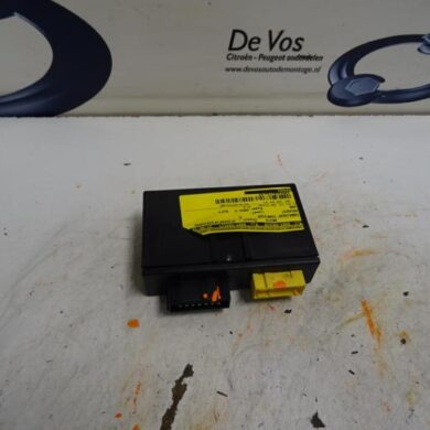 Peugeot 206 1.6 16V Convertible computer NFU 2004 8446H1