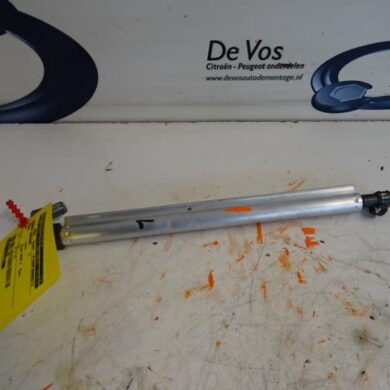 Peugeot 308  Convertible roof gas strut 2010 8446J6