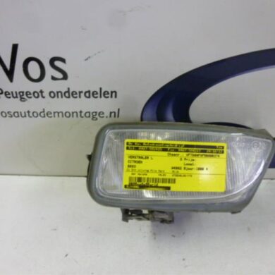 Citroen Saxo 1.6 VTS 16V Spotlight, left 1999 6204N6