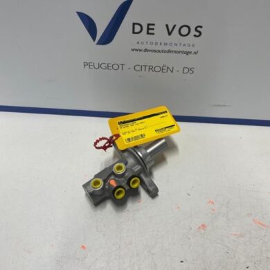DS Automobiles DS4 1.6 16V PureTech 180 Master cylinder 5G06 2021 1638051480