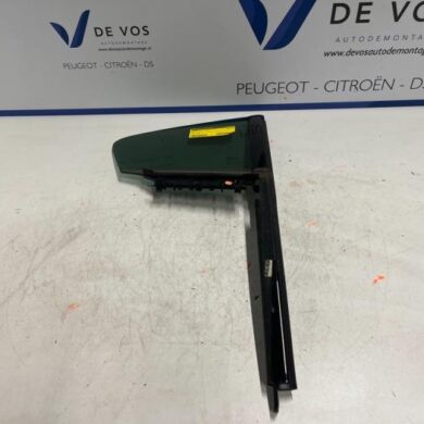 Peugeot 508 1.6 16V PureTech 180 Rear quarter light, left right 2019 9813153680