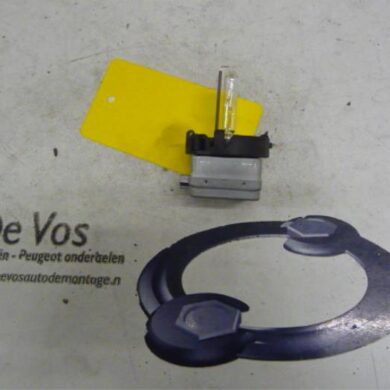 Peugeot 407 2.7 HDi V6 24V Xenon bulb 2006 621696