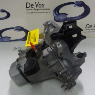 Peugeot 208 1.2 Vti 12V PureTech 82 Gearbox HM01-HMZHM01 2014 9803846280-9678376580-1606864380-1608995480 20CR15