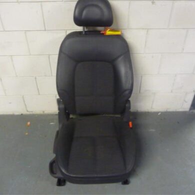 Peugeot 407 2.0 16V Seat, right 2008 8845Z6