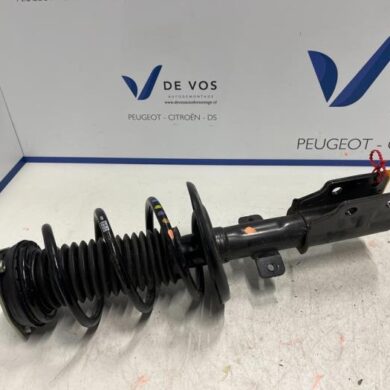 Peugeot 3008 1.2 12V PureTech Hybrid 48V Stoßdämpferstrebe links vorne 2022 9819718780