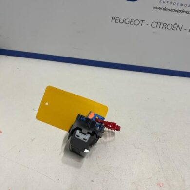 Peugeot 308 1.5 Blue HDi 130 16V Handrem schakelaar YHZ 2021 98105935VV